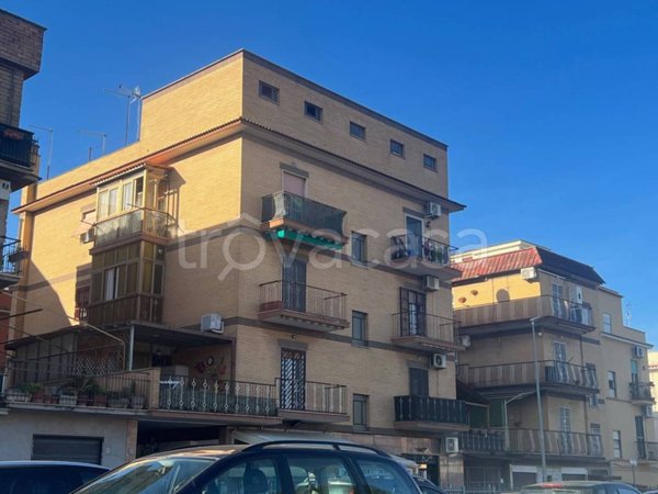 appartamento in vendita a Roma in zona Torre Angela