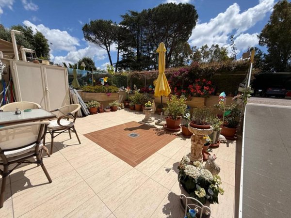 appartamento in vendita a Roma in zona Corviale