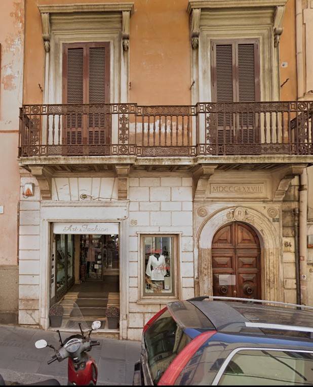 negozio in vendita a Roma in zona Campo Marzio