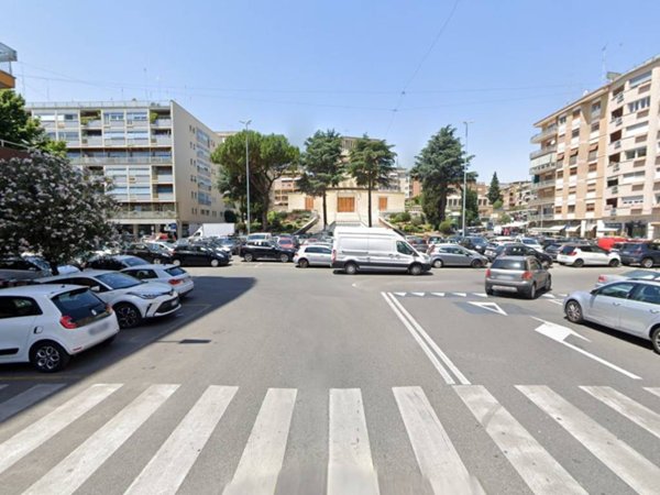 negozio in vendita a Roma