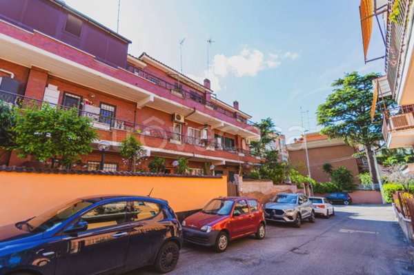 casa indipendente in vendita a Roma in zona La Pisana
