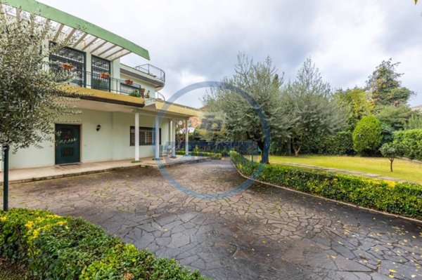 casa indipendente in vendita a Roma in zona Mezzocammino