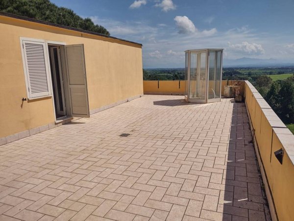 appartamento in vendita a Roma in zona Tor di Quinto