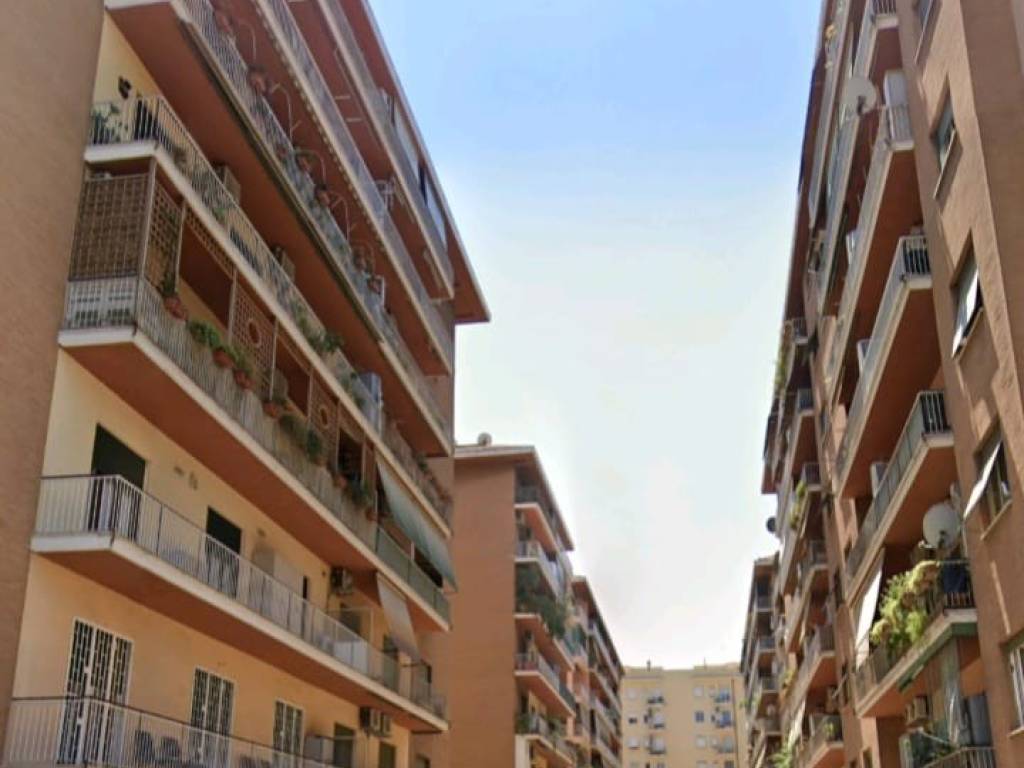 appartamento in vendita a Roma in zona Cinecittà