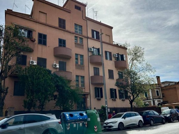 appartamento in vendita a Roma in zona Prenestino-Centocelle
