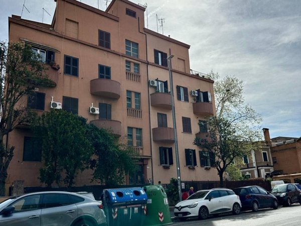 appartamento in vendita a Roma in zona Prenestino-Centocelle