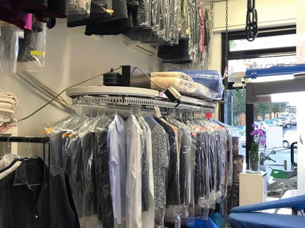 negozio in vendita a Roma in zona Rione Monti/Campitelli