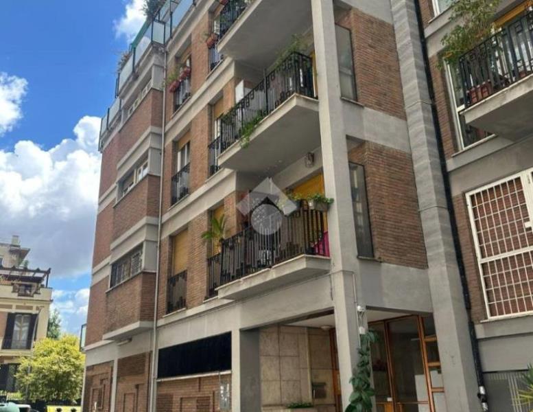 appartamento in vendita a Roma in zona Appio Latino