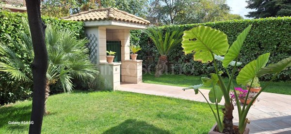 casa indipendente in vendita a Roma in zona Casal Morena