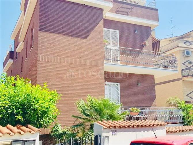 appartamento in vendita a Roma in zona Casalotti