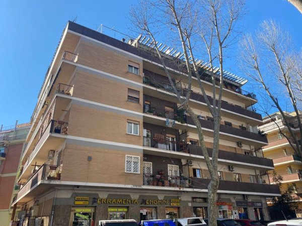 casa indipendente in vendita a Roma in zona Ostia