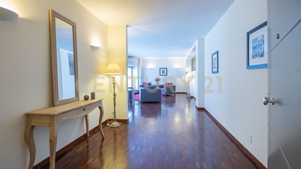 appartamento in vendita a Roma in zona Rione Monti/Campitelli