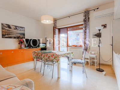 appartamento in vendita a Roma in zona Ostiense