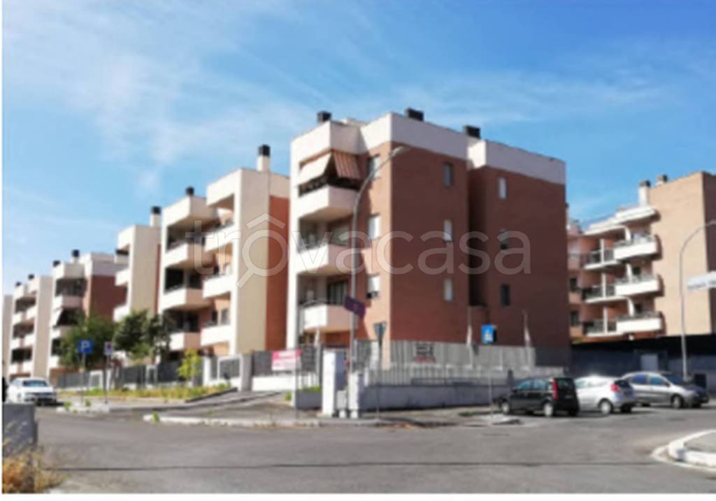 appartamento in vendita a Roma in zona Ponte di Nona
