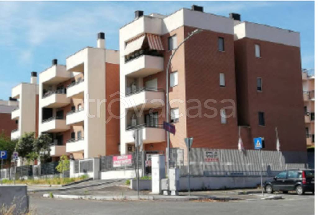 appartamento in vendita a Roma in zona Ponte di Nona