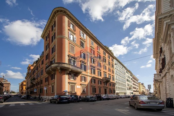 negozio in vendita a Roma in zona Castro Pretorio