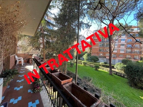 appartamento in vendita a Roma in zona Ardeatino
