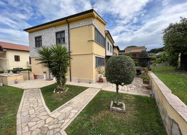 casa indipendente in vendita a Roma in zona Tor Vergata/Torrenova
