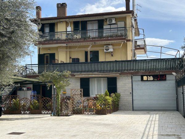 appartamento in vendita a Roma in zona Casalotti