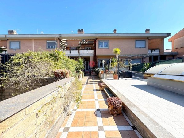 casa indipendente in vendita a Roma in zona Olgiata
