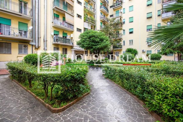 appartamento in vendita a Roma in zona Appio Claudio