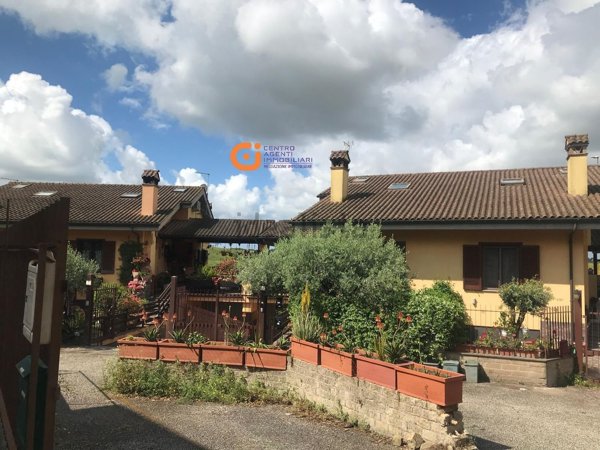 casa indipendente in vendita a Roma in zona Castel di Leva
