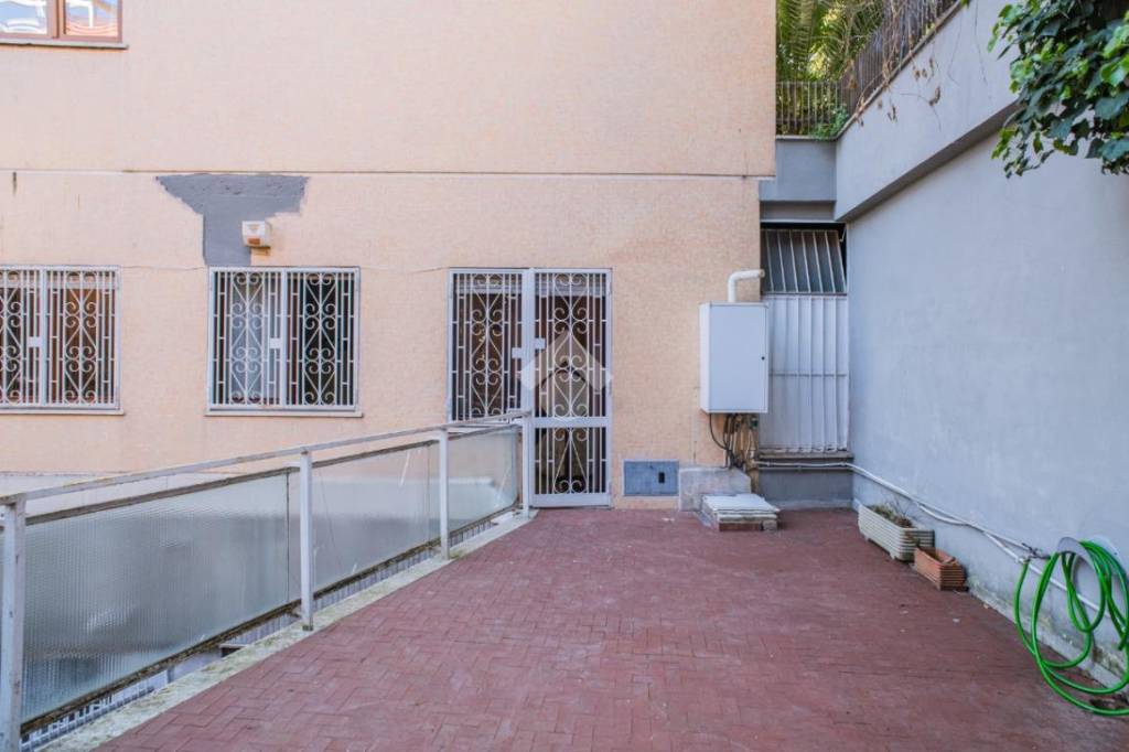appartamento in vendita a Roma in zona Gianicolense