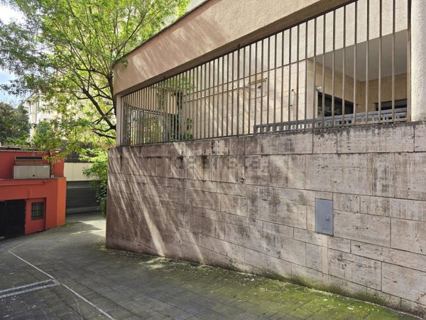 locale di sgombero in vendita a Roma in zona Trieste