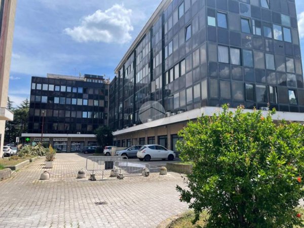 appartamento in vendita a Roma in zona Mostacciano