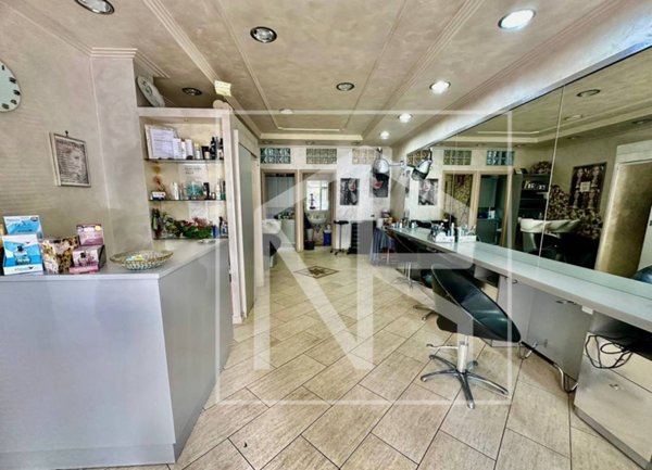 negozio in vendita a Roma in zona Prenestino-Centocelle