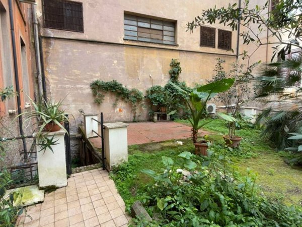 locale commerciale in vendita a Roma in zona Ostiense