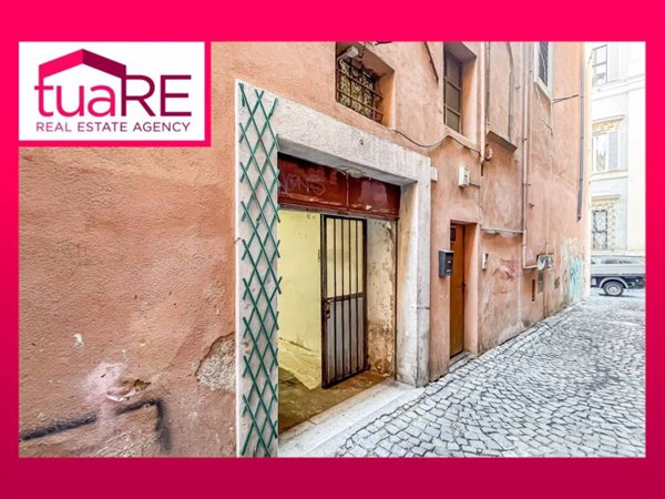 negozio in vendita a Roma in zona Parione/Sant'Eustachio