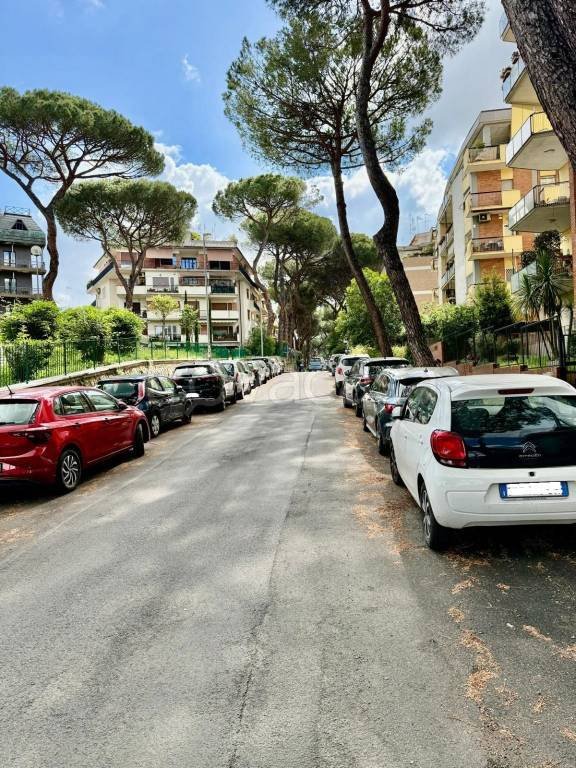 appartamento in vendita a Roma in zona Tor di Quinto