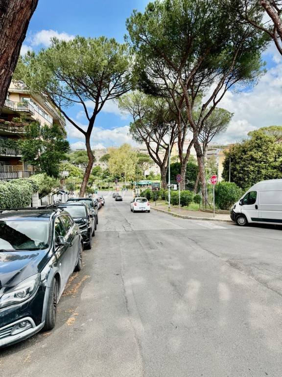 appartamento in vendita a Roma in zona Tor di Quinto