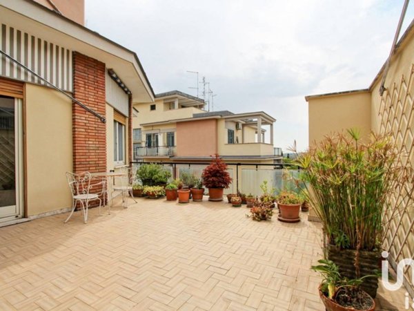 appartamento in vendita a Roma in zona Ostiense