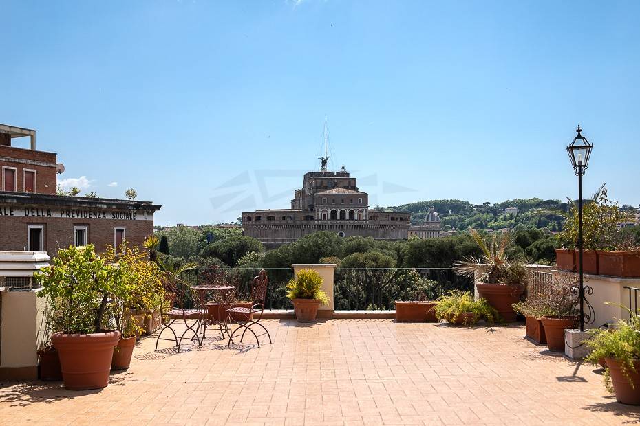 appartamento in vendita a Roma in zona Rione Prati