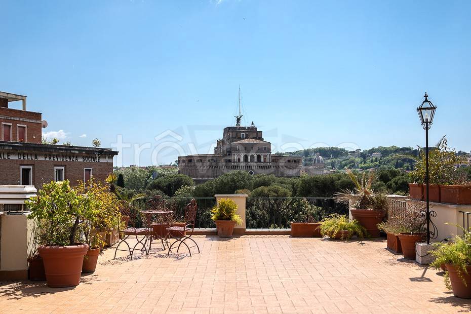 appartamento in vendita a Roma in zona Rione Prati