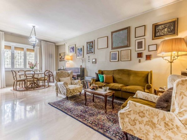 appartamento in vendita a Roma in zona Appio Pignatelli