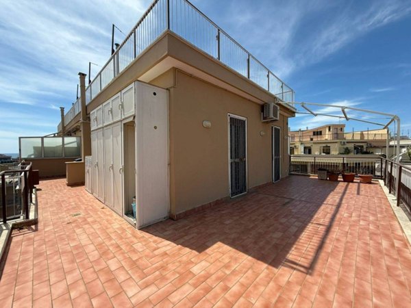 appartamento in vendita a Roma in zona Ostia
