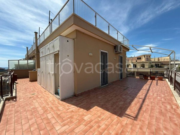 appartamento in vendita a Roma in zona Ostia