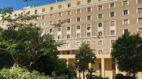 appartamento in vendita a Roma in zona Ardeatino
