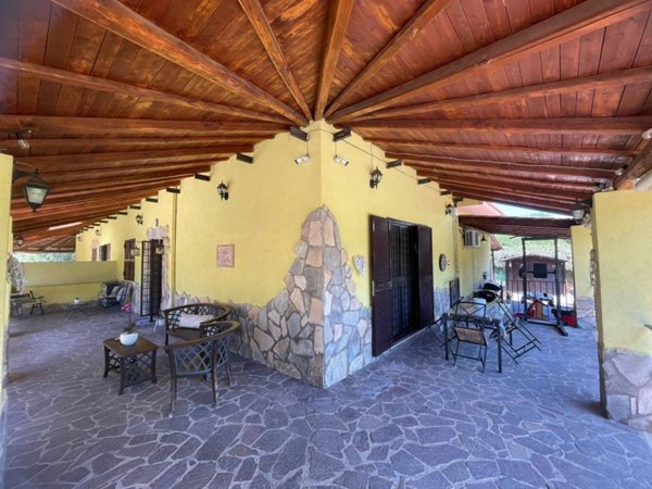 casa indipendente in vendita a Roma in zona Casal Monastero