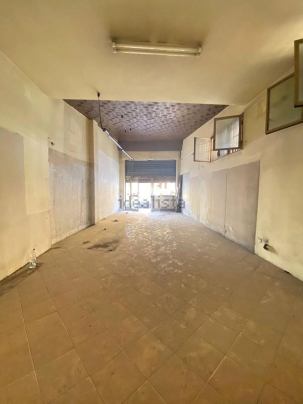 negozio in vendita a Roma in zona Prenestino-Centocelle