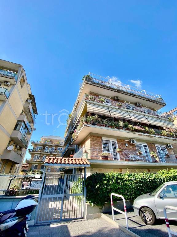 appartamento in vendita a Roma in zona Portuense