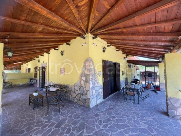 casa indipendente in vendita a Roma in zona Casal Monastero