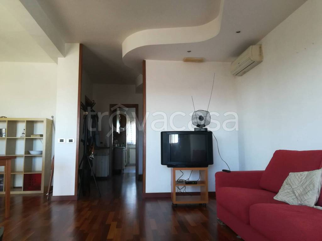 appartamento in vendita a Roma in zona Spinaceto