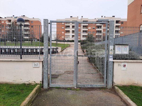 appartamento in vendita a Roma in zona Castelverde