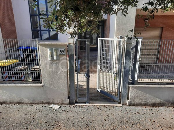 appartamento in vendita a Roma in zona Ponte di Nona