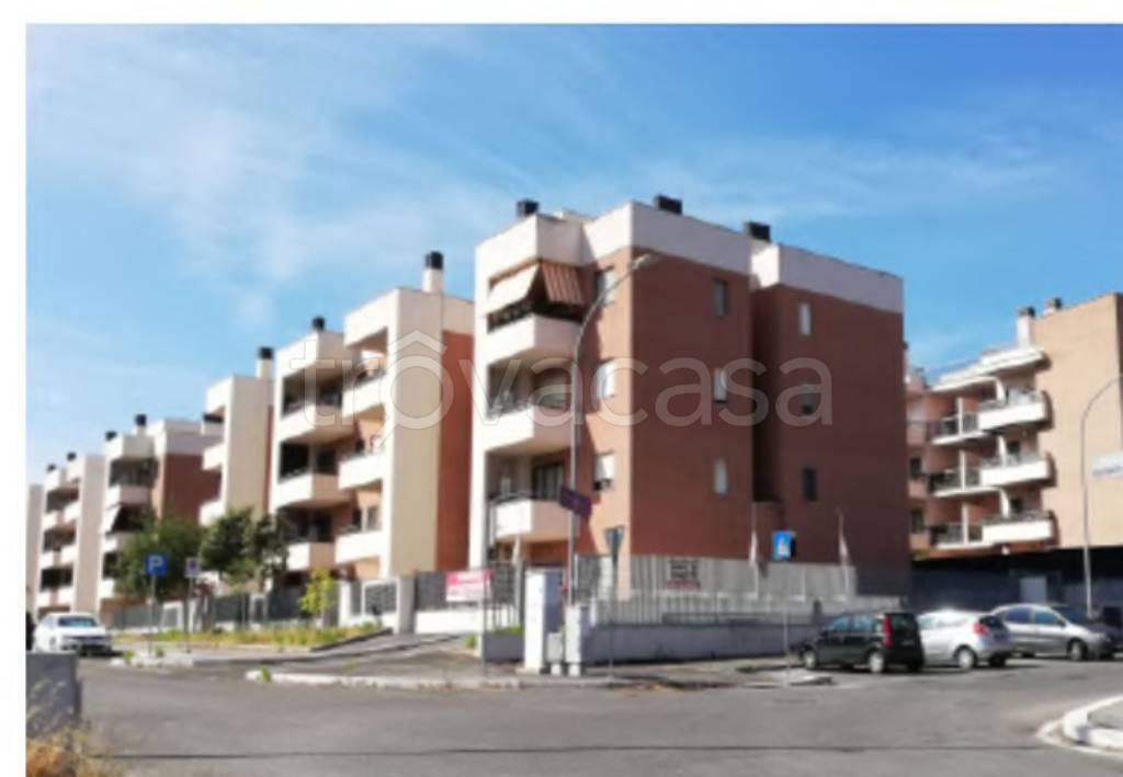 appartamento in vendita a Roma in zona Ponte di Nona