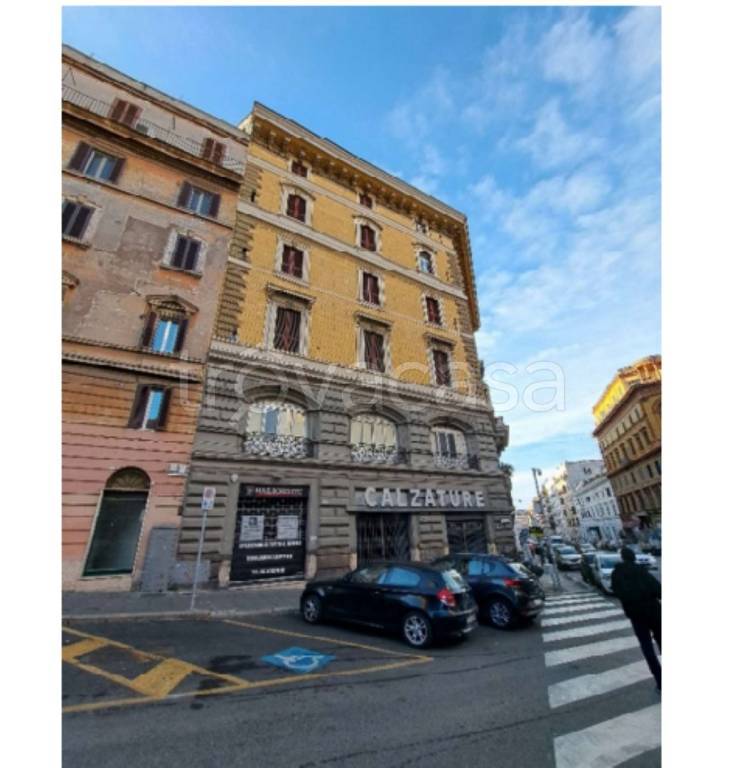 appartamento in vendita a Roma in zona Castro Pretorio